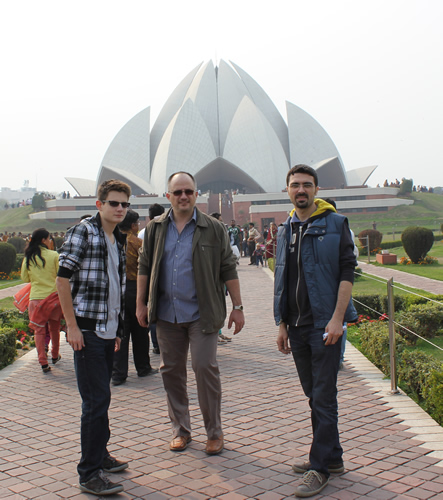 În vizită la templul Baha-i din New Delhi